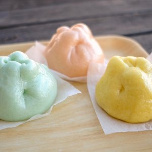 たっぷりチーズまん