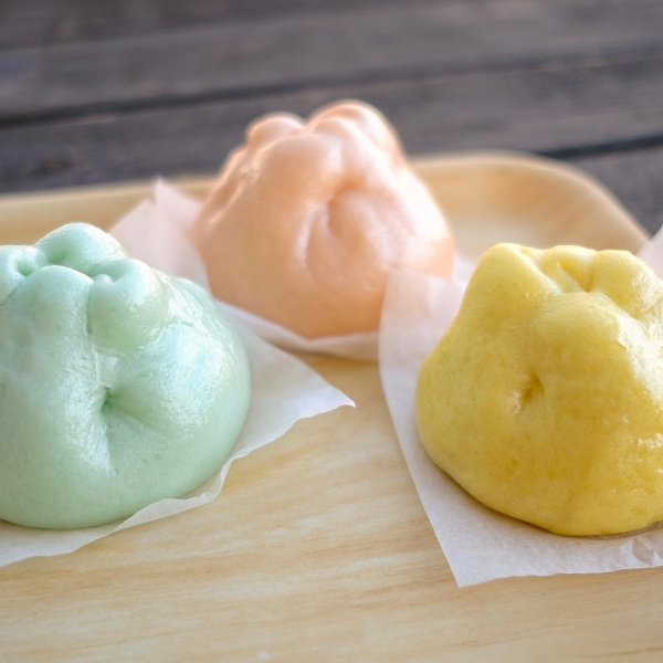 画像1: たっぷりチーズまん